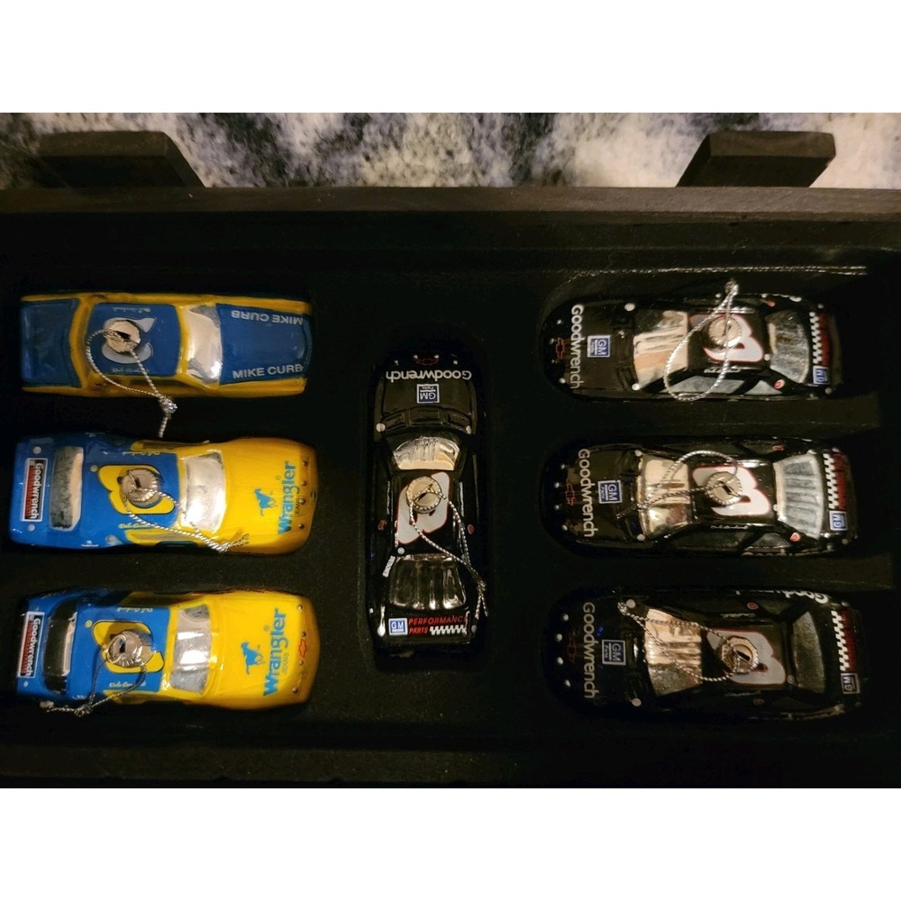 Dale Earnhardt Glass Ornament Set Thomas Pacconi Classics NASCAR Crate 🎄🏁